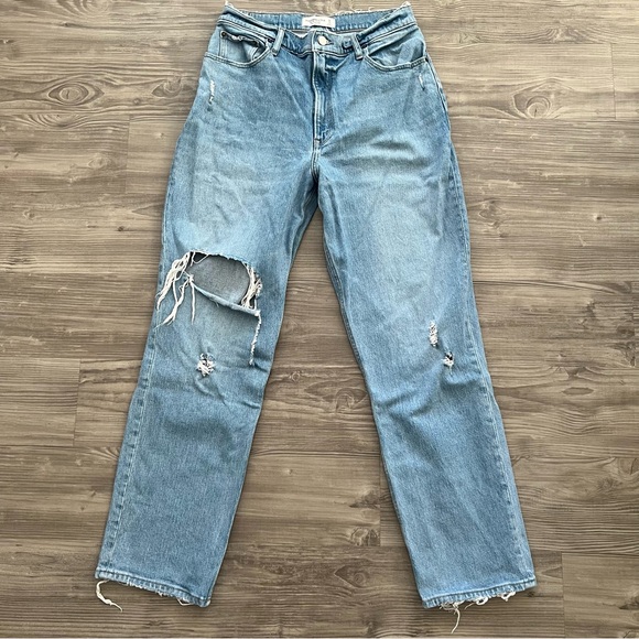 ABERCROMBIE & FITCH Curve Love Stretch Ultra High Rise 90s Straight Blue Jean - Picture 3 of 16